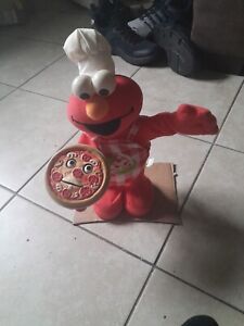 Singing Pizza Elmo doll 2006 As-is