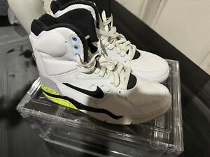 684715-100 - Nike Air Command Force Billy Hoyle 2014 - Size 10