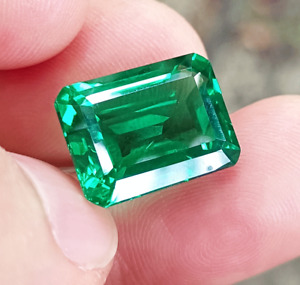 Flawless Natural 9.50 Ct Green Emerald GIE Certified Emerald Cut Loose Gemstone