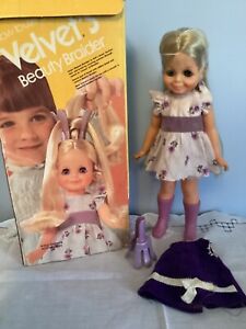 New ListingVintage IDEAL Crissy Cousin Velvet Beauty Braider Doll W/Box