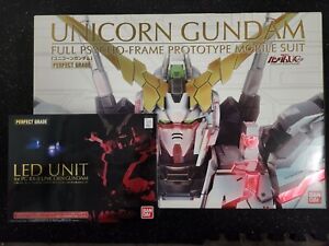 Bandai Perfect Grade RX-0 Unicorn Gundam PG 1/60 Scale Model Kit + PG LED Unit
