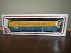 Bachmann HO Scale. 3 cars NOS. and 3 boxes of track (30 pce)
