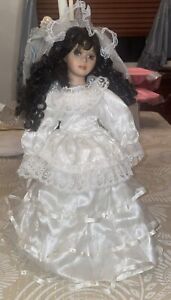New Listingvintage porcelain bride doll