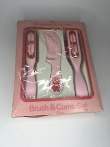 New ListingVintage Strawberry Shortcake Doll Beauty Set Comb And brush w/ Box.