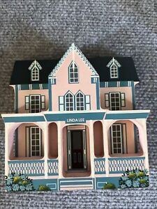 Shelia's Collectibles Linda Lee Pink House Cape May New Jersey Shelf Sitter USA
