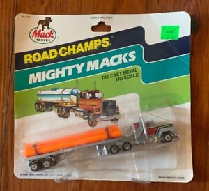 1986 ROAD CHAMPS MIGHTY MACK DIE CAST METAL HO SCALE TRUCK NEW