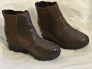 Women’s Sorel Short Leather Boots Bootie Size 9 - Very nice