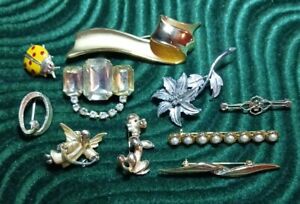 Vintage To Present Brooch Lot Of 10 Gold Tone Silver Tone
