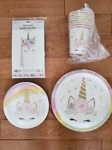 NEW! Unicorn Birthday Party Plate Set! 8 Dinner + Dessert Plates, Cups & Bags!