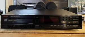 Vintage Luxman D-113 CD Player - Plays - Please see description