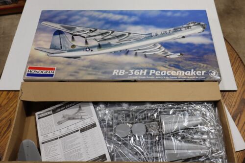 Monogram Plastic Model Kit 1/72 RB-36H Peacemaker USAF Skill 3 85-5712 NEW READ