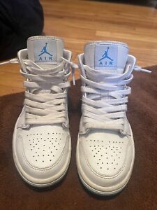 Size 6.5 - Air Jordan 1 UNC W