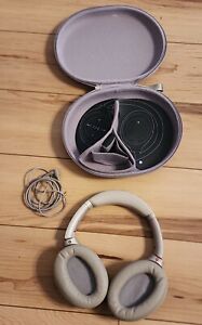 Sony WH-1000XM3 wireless Bluetooth headphones  Clean Noise Canceling - EX COND