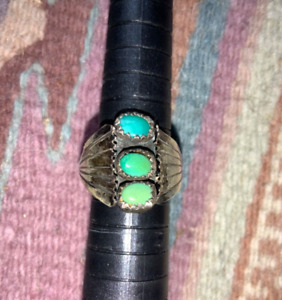 Navajo Old Pawn Ring Sterling Silver & Graduated 3-Color Turquoise Stones Signed
