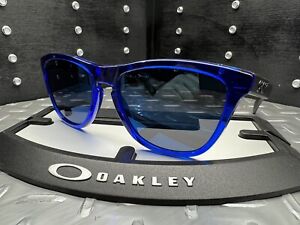 Oakley Frogskins Prizm Ice Iridium/ Crystal Blue Frame Sunglasses.