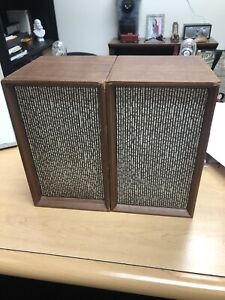 Vintage Calectro Bookshelf Speakers Z2 265. Cloth Grilles 1970s Working