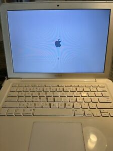 Apple MacBook  2010 13.3
