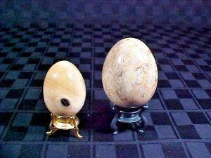 2 Onyx Eggs w/Holders