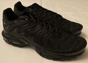 Mens 9.5 Nike Air Max Plus Triple Black Sneakers Shoes 604133-050 NEW TN Tuned