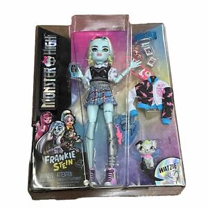 Monster High - Frankie Stein Fashion Doll with Accessories