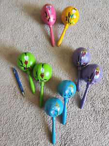 8 Mexican Maracas hand painted good condition