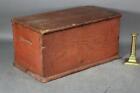 RARE 19TH C PENNSYLVANIA DOVETAILED COVERED DOUGH BOX GREAT ORIGINAL RED PAINT