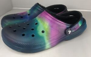 CROCS Classic Lined OUT OF THIS WORLD Clogs Tie Dye Faux Fur Lined Men's Size 11