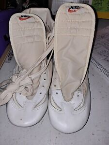 Vintage Mens Nike Wrestling Shoes 11 7908010HT White Black Cream