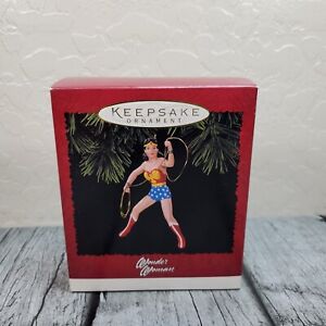 1993 Hallmark Keepsake DC Comics Christmas Ornament Wonder Woman 4