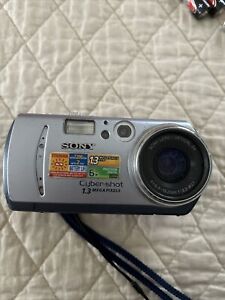 New ListingSONY Cyber-Shot DSC-P30 Digital Camera - AA Batteries - Tested - Excellent Cond.