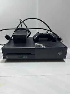 New ListingMicrosoft Xbox One 1540 500GB Console Power Cord Controller Bundle Black