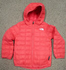 the NORTH FACE THERMOBALL ECO PUFFY HOODED JACKET in Toddler Girls size 3T Pink