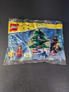 2013 Lego 40058: Decorating the Tree Seasonal Christmas Retired New in Polybag