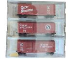 micro trains n scale freight cars Set Of Three Great Northern Boxcars
