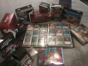 Magic the Gathering over 1000 card lot with binder