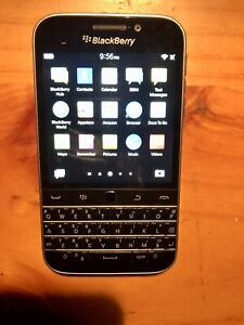 BlackBerry Classic 16GB AT&T Smartphone - Black