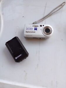 New ListingSony Cyber-shot DSC-P100 5.1MP Digital Camera Silver Tested Works W/ Case