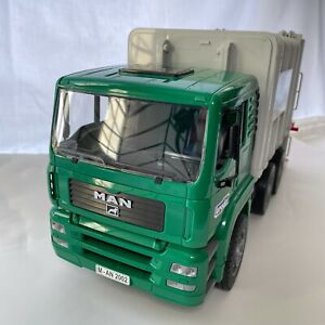Bruder Man Rear Loading Recycling Truck TGA 41.4.40 Green Cab Germany