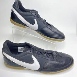 Nike Davinho Indoor Soccer Shoes  580452-010  Mens Size 11.5 Black White