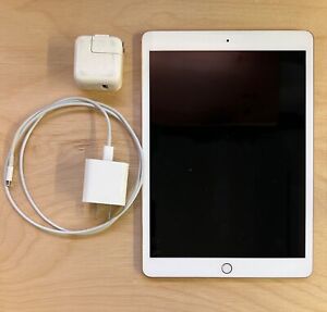 New ListingApple iPad 8th Gen. 32GB, Wi-Fi, 10.2 in - rose gold a2270