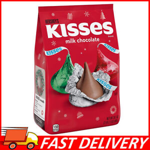 HERSHEY'S KISSES Milk Chocolate Candy, Christmas Holiday, 34.1 oz Bulk Bag