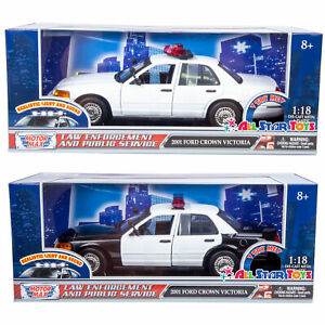 Motormax 1:18 2001 Ford Crown Victoria Police Light & Sound Unmarked 73991 73992