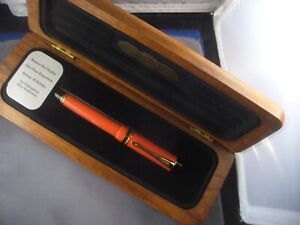Parker  Duofold  Rollerball Pen Orange & Gold Trim New In Cherry wood Box