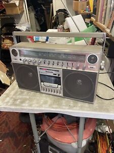 Vintage Panasonic RX-5250 AM/FM Cassette Boombox 80’s Hip Hop