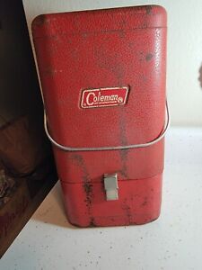 VINTAGE COLEMAN RED 200A LANTERN METAL CARRYING STORAGE CASE WITH PARTS