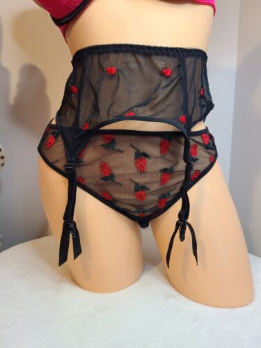 Vtg Secret Treasures Romantic Mesh Embroidered Panty Garter Set Size XL 🌹