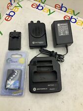Motorola A03KMS9239CC Minitor V Pager 504-5120000 MHz,RLN5703C Charger ,battery