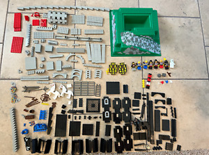 LEGO Castle: Black Knight's Castle (6086) - 94.6% complete - missing 32 parts