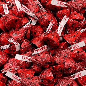 HERSHEY'S KISSES Extra Creamy Milk Chocolate Strawberry Mother's Day Candy, 2Lbs
