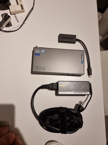 Lenovo ThinkCentre M90n-1 Nano i5-8265U 8GB 256GB SSD Win 10 Pro